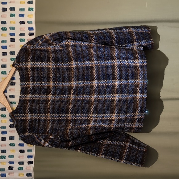 Plaid zipper front and pockets - Picture 3 of 3